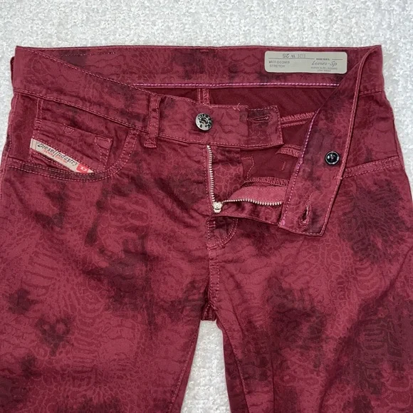 Diesel Industry Denim Livier-SP Super Slim Jegging
Stretch Low Waist Bordeaux - Picture 5 of 10